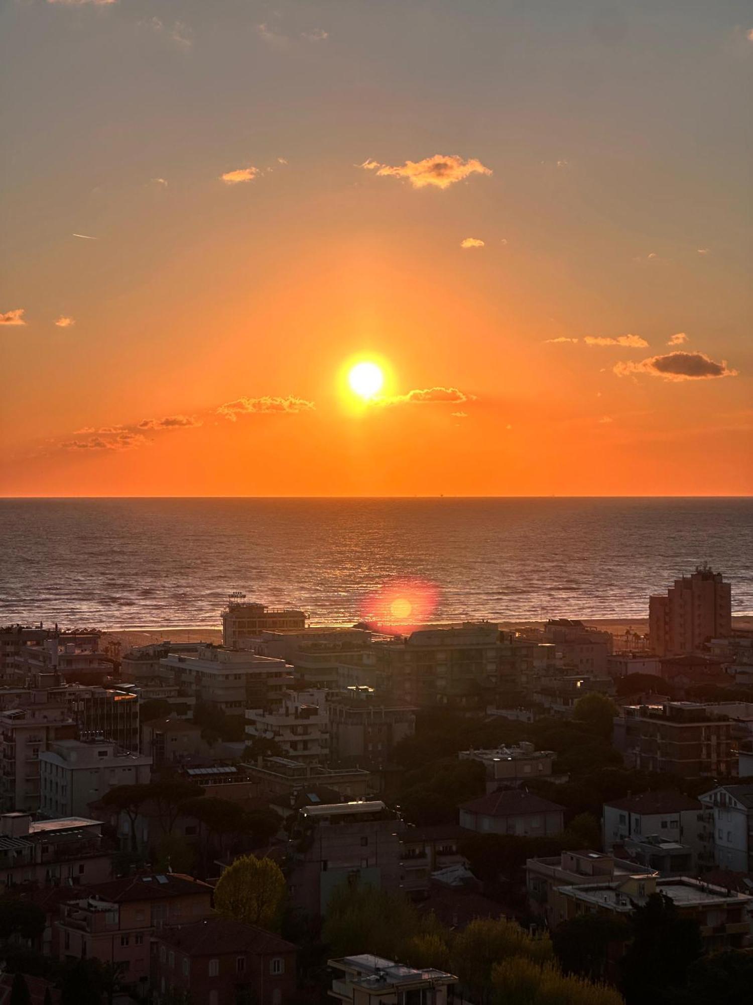 Panoramico Appartamento Vista Mare Rimini Eksteriør billede